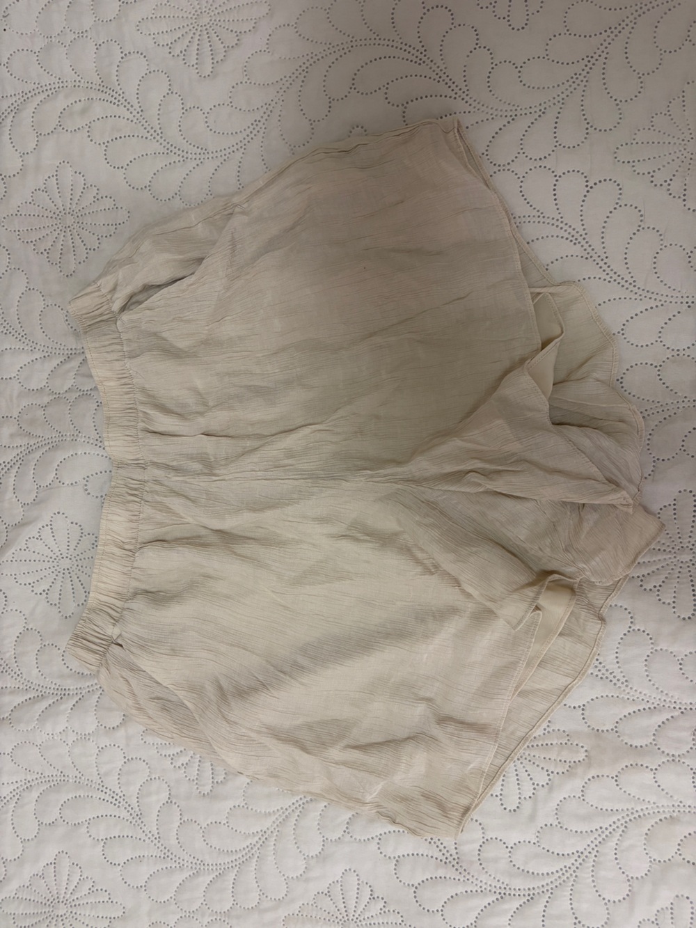 Abercrombie & Fitch Light Cream Elastic-Waist Women's Shorts